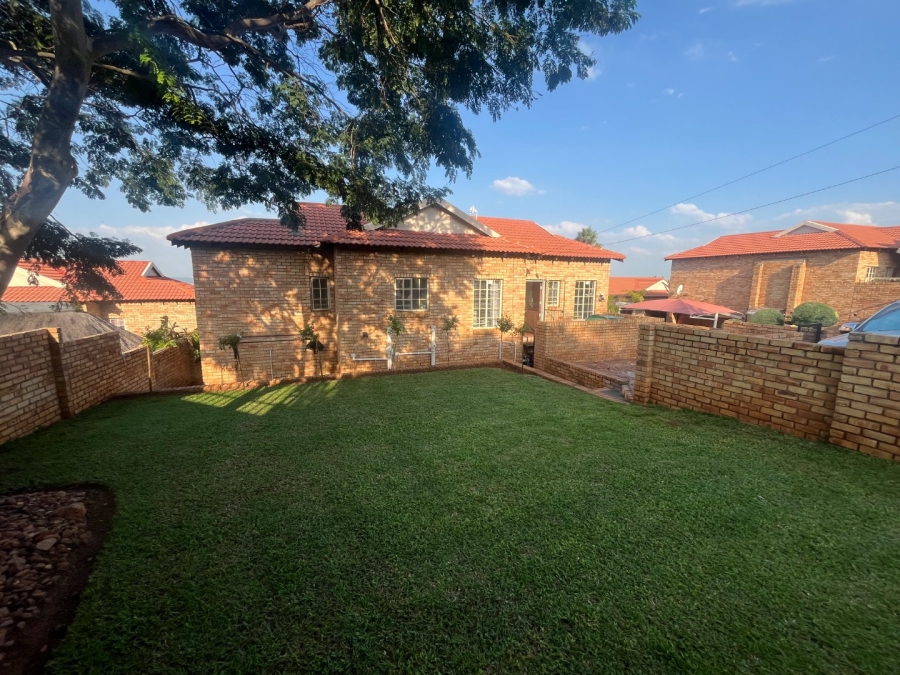 4 Bedroom Property for Sale in Safari Gardens North West